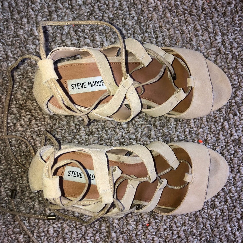 Sandals size 8